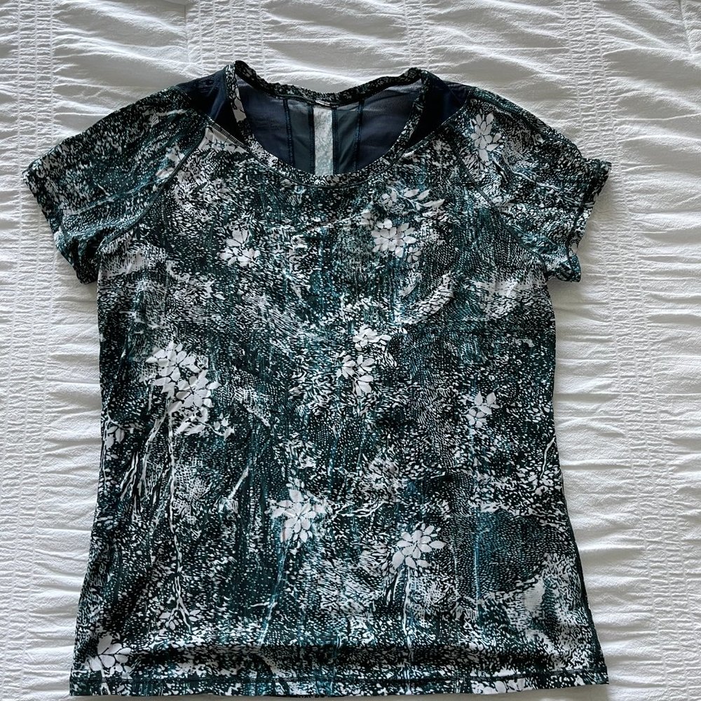 Seek The Heat Short Sleeve - Size 6
